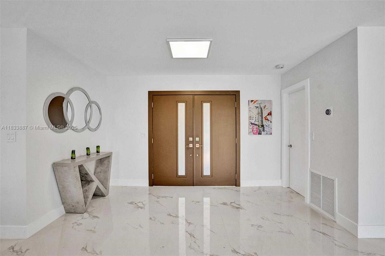 Small Image of 16433 NORTH EAST 33RD AVE, North Miami Beach Number 5