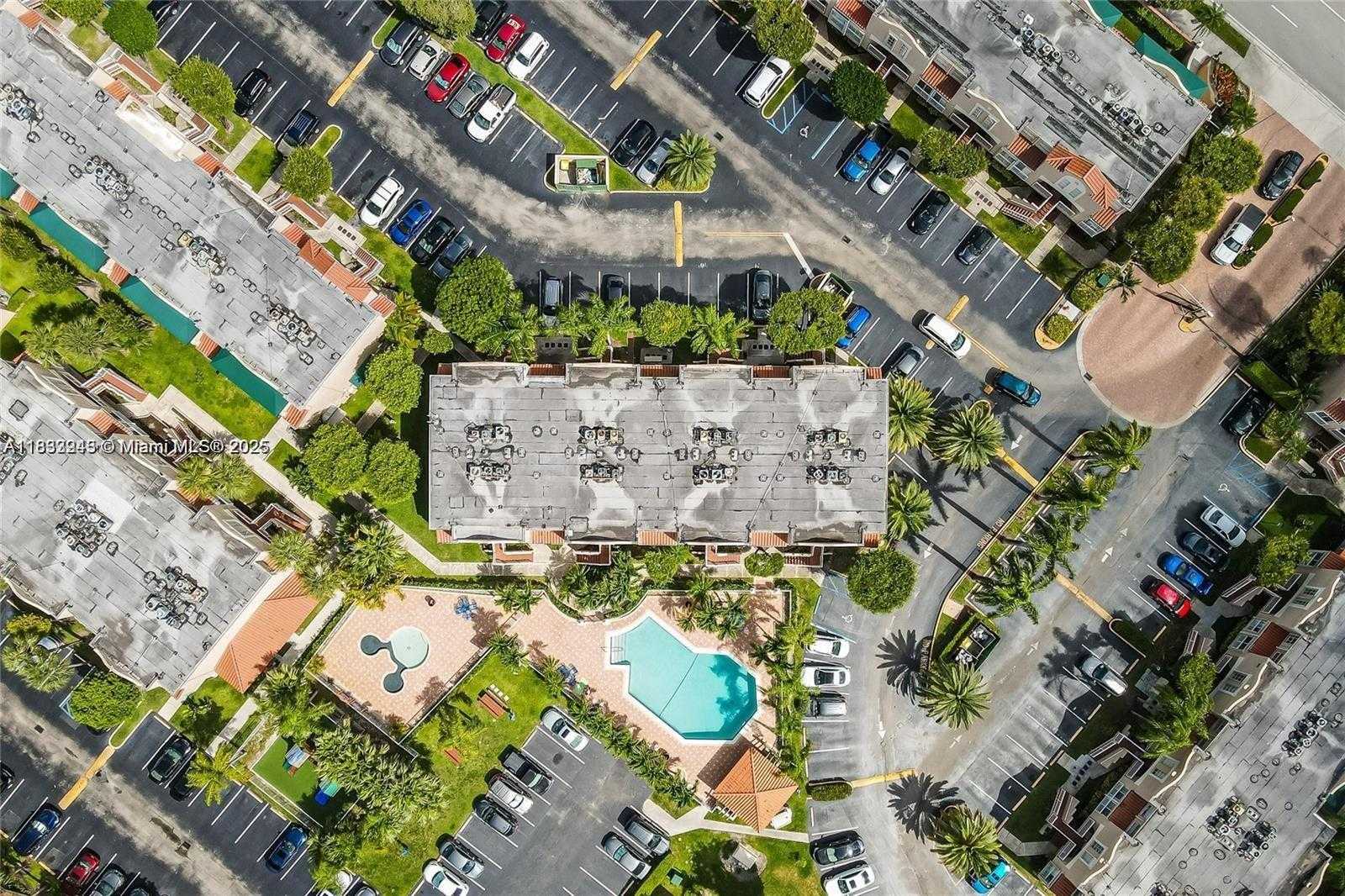 Small Image of Miami Number 15