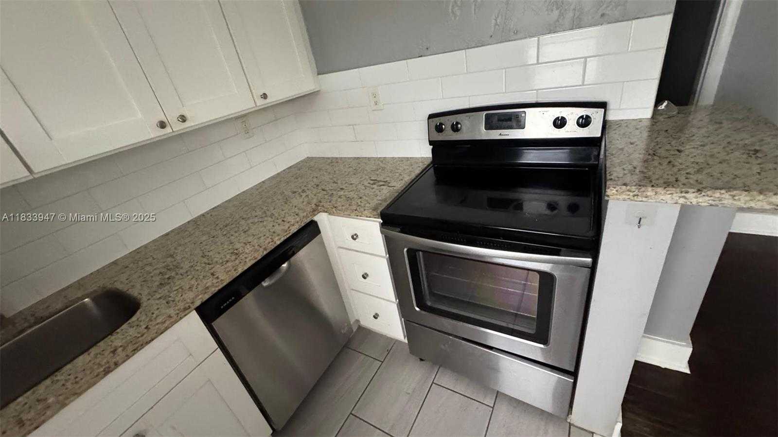 Small Image of 1849 DEWEY ST #1-4, Hollywood Number 10