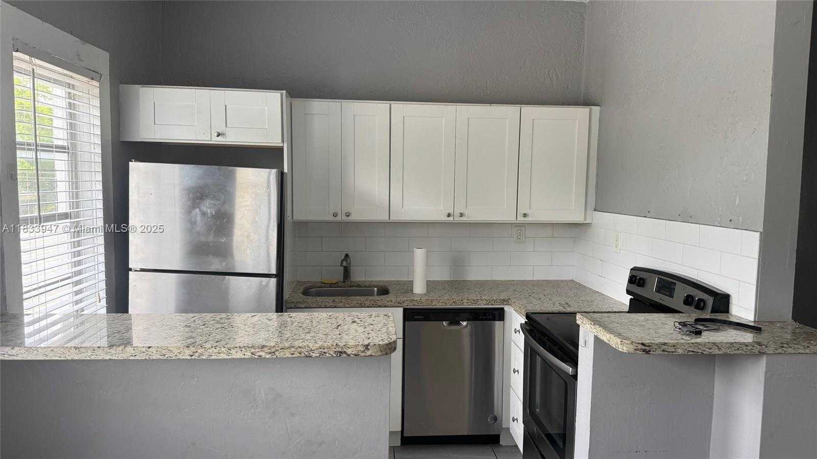 Small Image of 1849 DEWEY ST #1-4, Hollywood Number 12