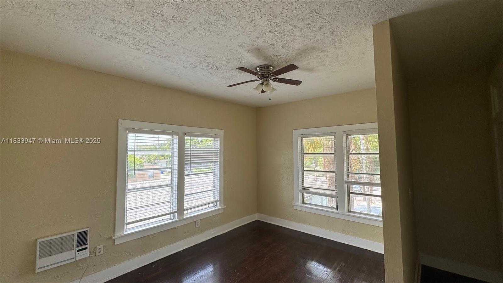 Small Image of 1849 DEWEY ST #1-4, Hollywood Number 14