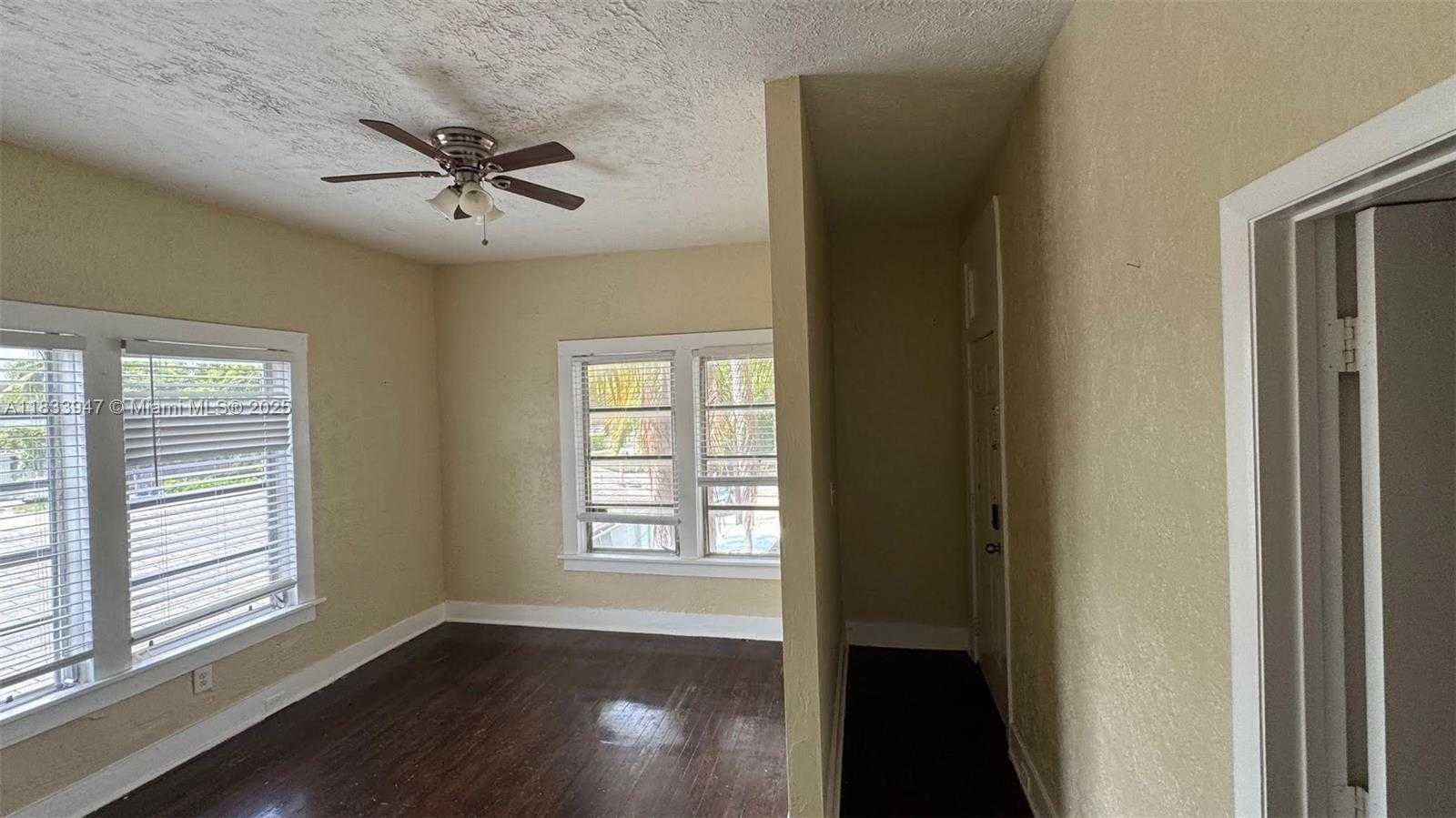 Small Image of 1849 DEWEY ST #1-4, Hollywood Number 15