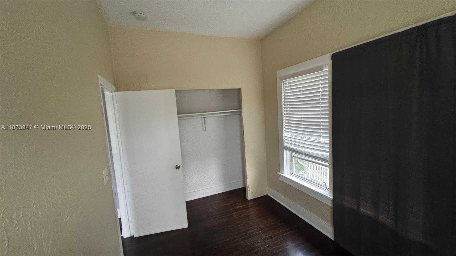 Small Image of 1849 DEWEY ST #1-4, Hollywood Number 17