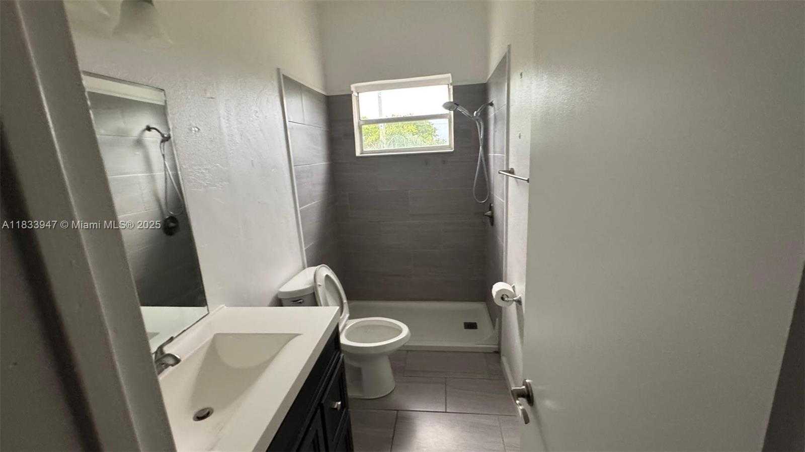 Small Image of 1849 DEWEY ST #1-4, Hollywood Number 18
