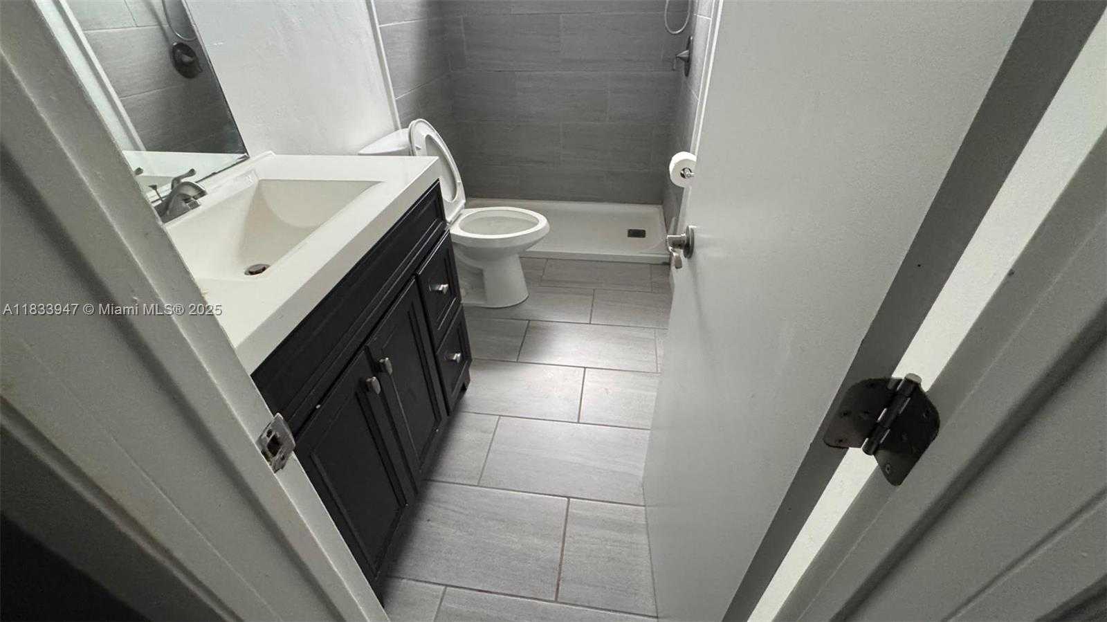 Small Image of 1849 DEWEY ST #1-4, Hollywood Number 20
