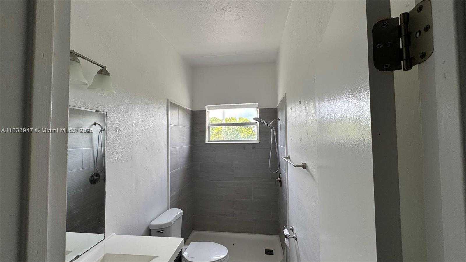 Small Image of 1849 DEWEY ST #1-4, Hollywood Number 21