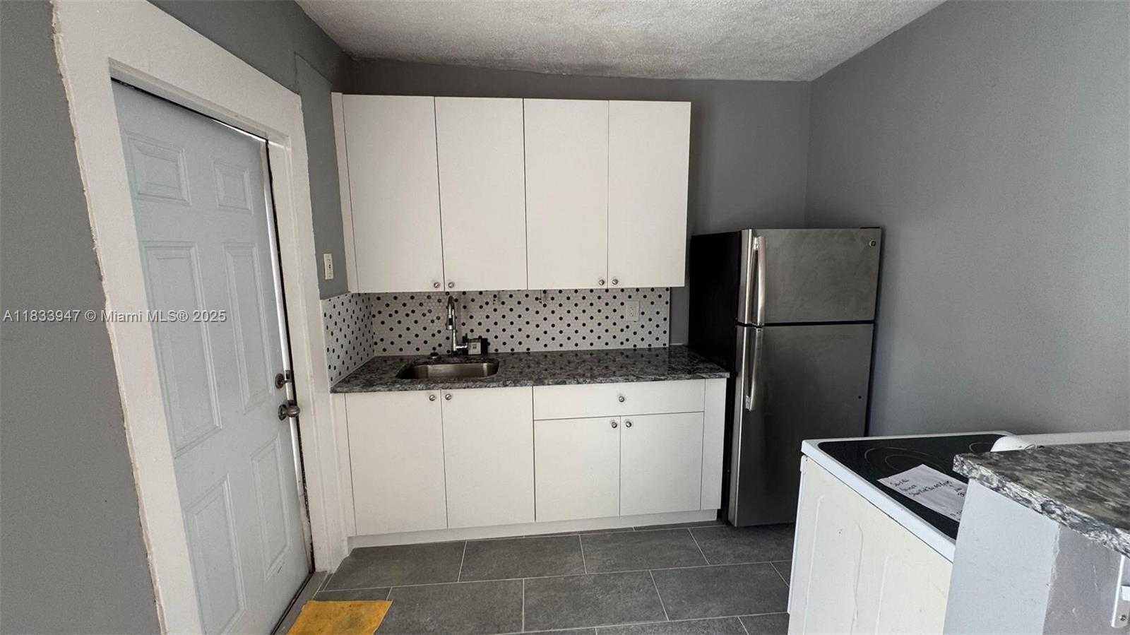 Small Image of 1849 DEWEY ST #1-4, Hollywood Number 30