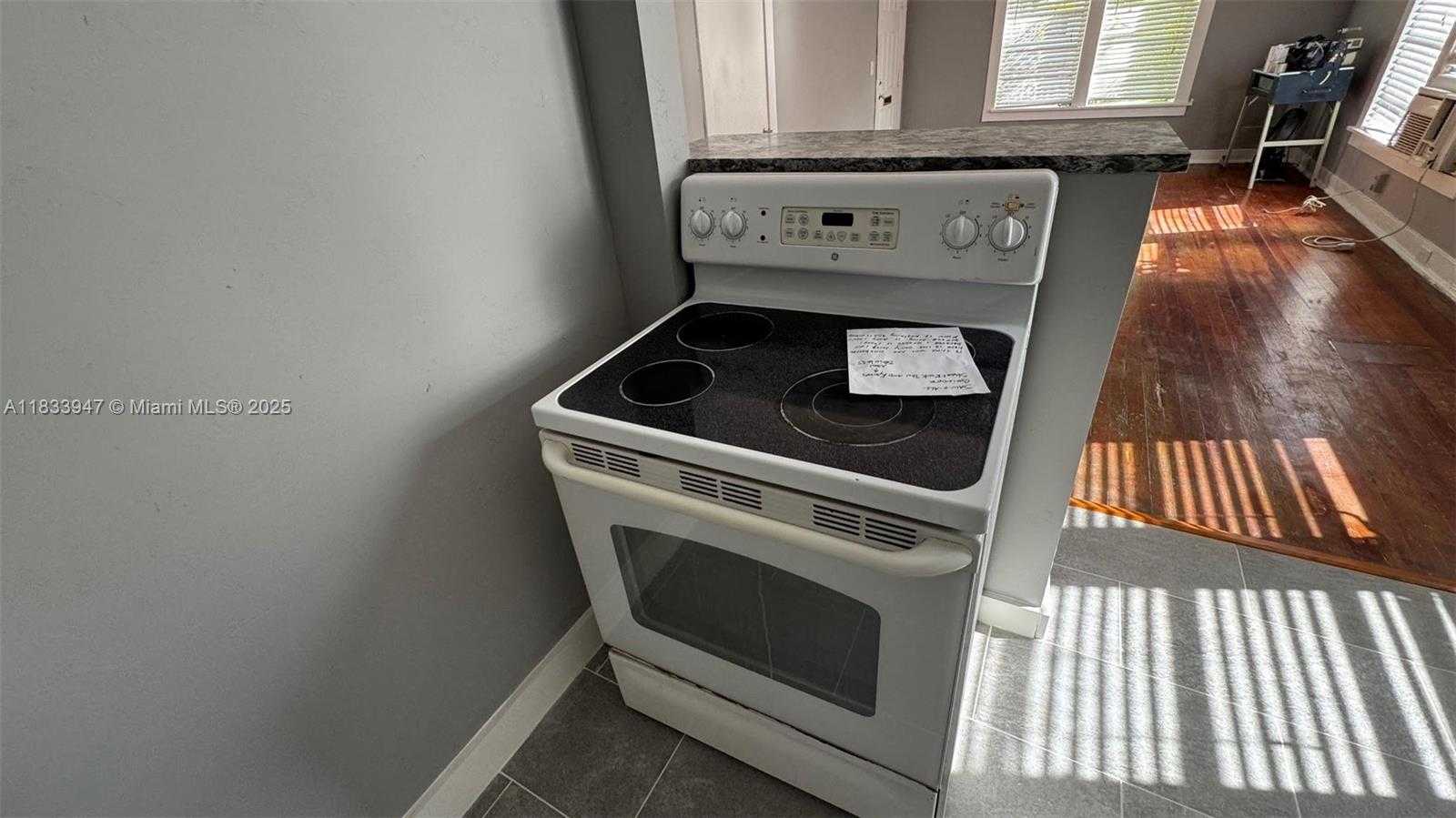 Small Image of 1849 DEWEY ST #1-4, Hollywood Number 32