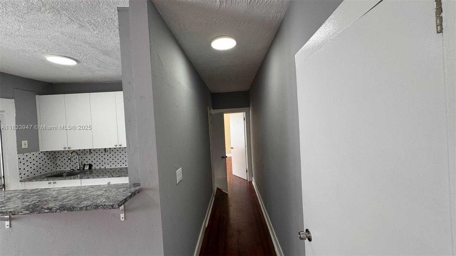Small Image of 1849 DEWEY ST #1-4, Hollywood Number 34