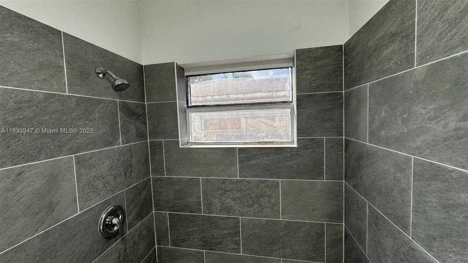 Small Image of 1849 DEWEY ST #1-4, Hollywood Number 36