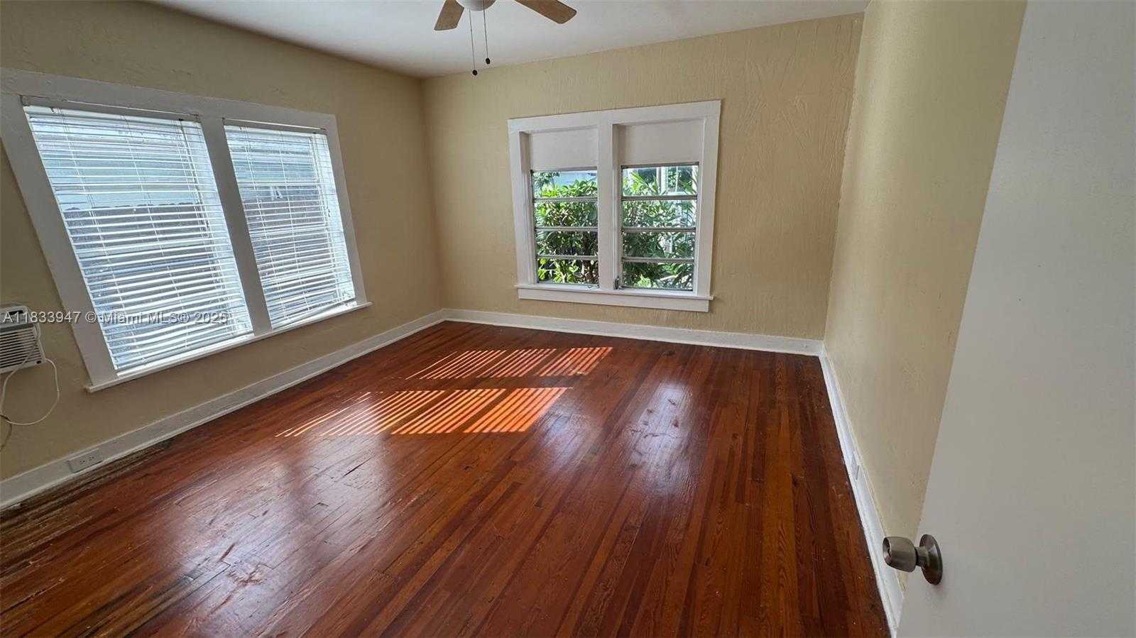 Small Image of 1849 DEWEY ST #1-4, Hollywood Number 39