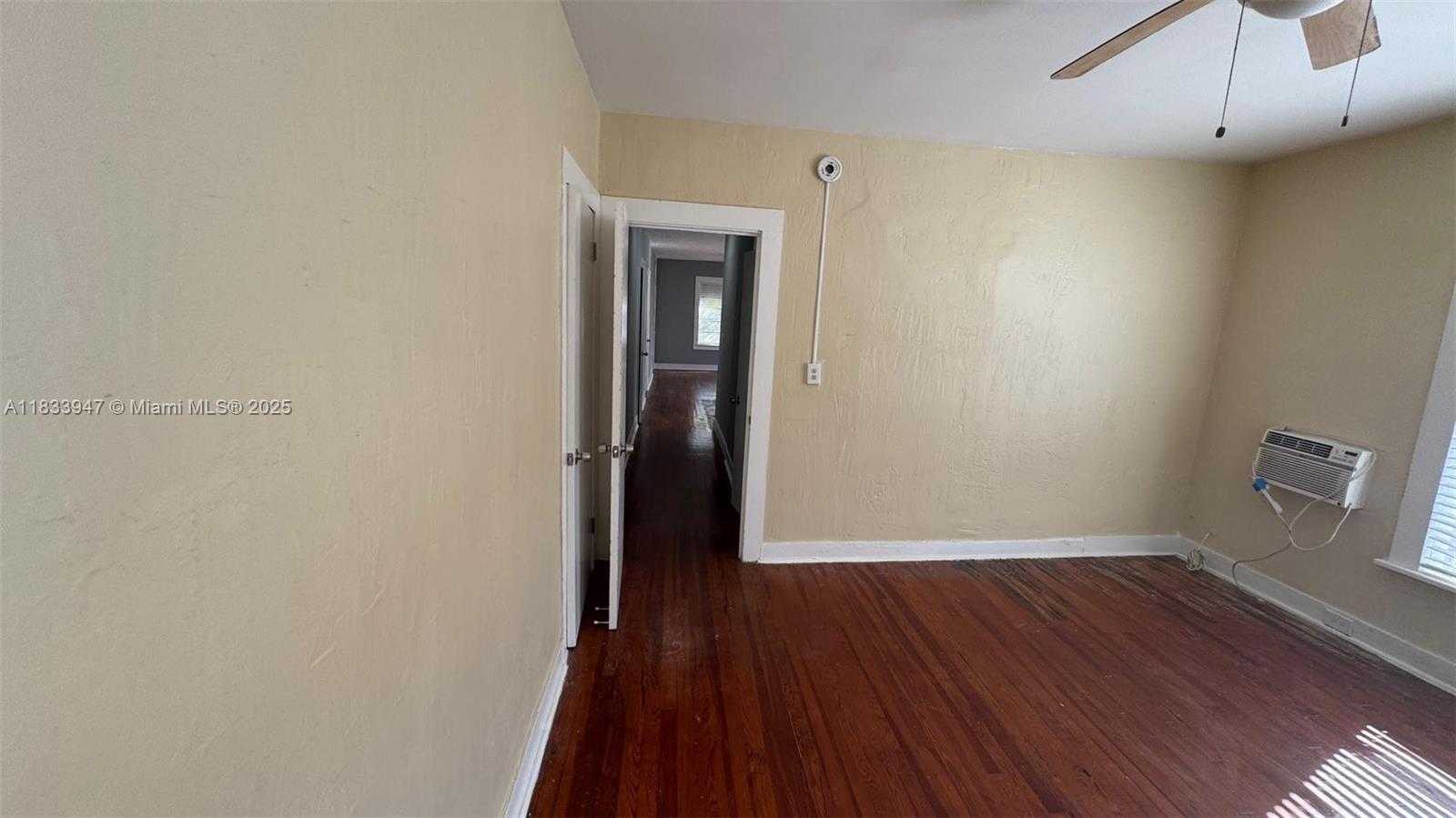 Small Image of 1849 DEWEY ST #1-4, Hollywood Number 40