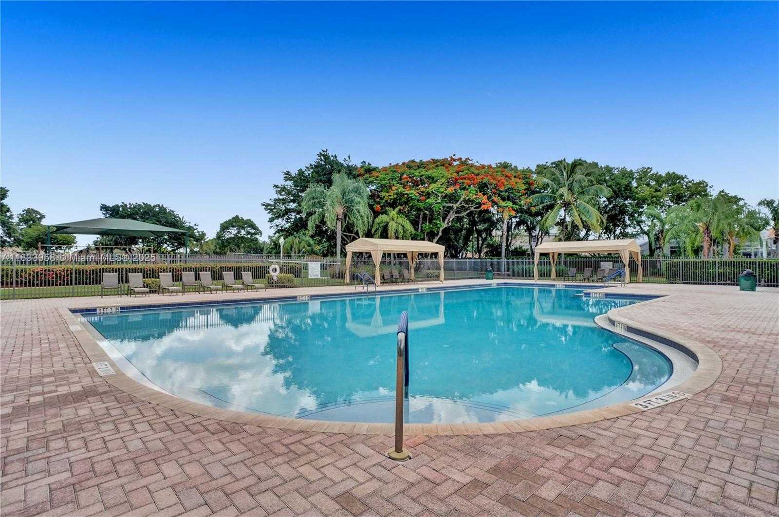 Small Image of 797 CHIMNEY ROCK RD #797, Weston Number 75