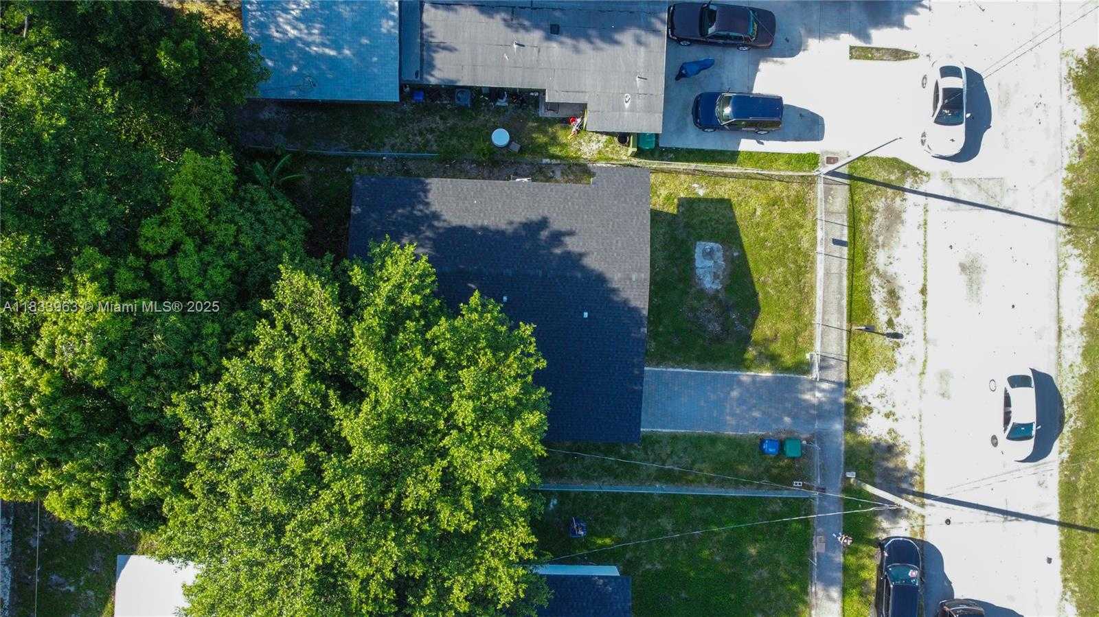 Small Image of 5510 NORTH WEST 30TH AVE, Miami Number 17