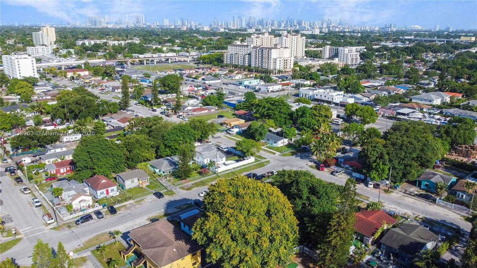 Small Image of 5510 NORTH WEST 30TH AVE, Miami Number 21