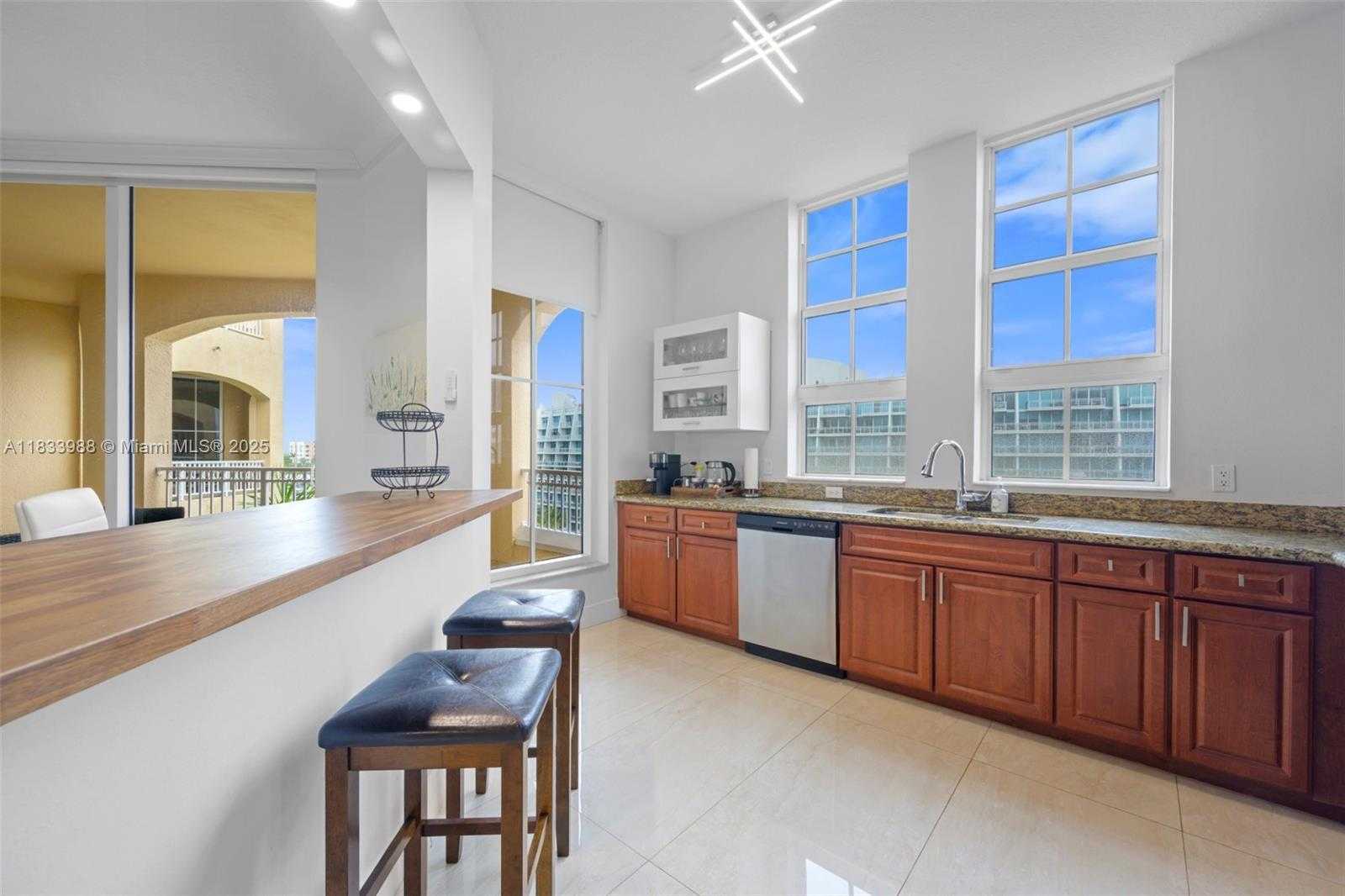 Small Image of 3001 NORTH EAST 185TH ST #613, Aventura Number 12