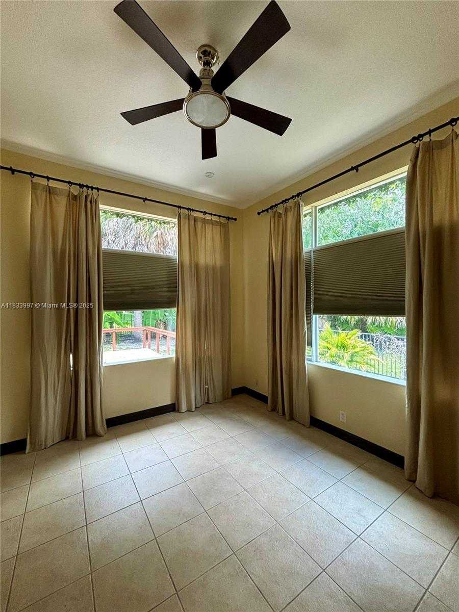 Small Image of 8080 NORTH WEST 126TH TER, Parkland Number 12