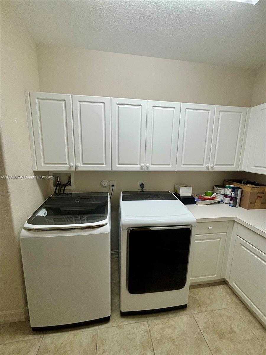 Small Image of 8080 NORTH WEST 126TH TER, Parkland Number 9