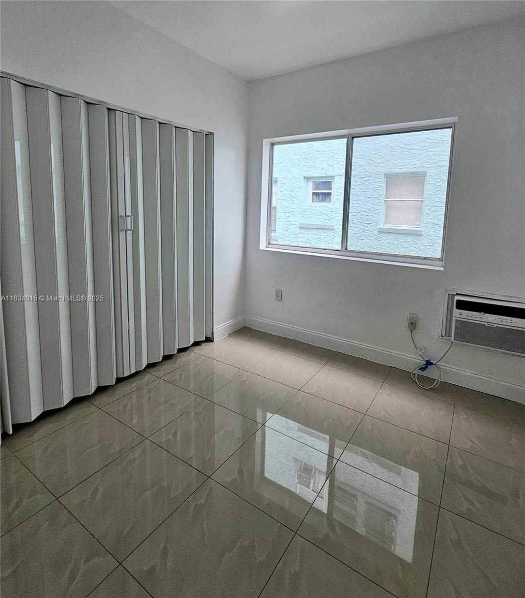 Small Image of 977 SOUTH WEST 5TH ST #1, Miami Number 10
