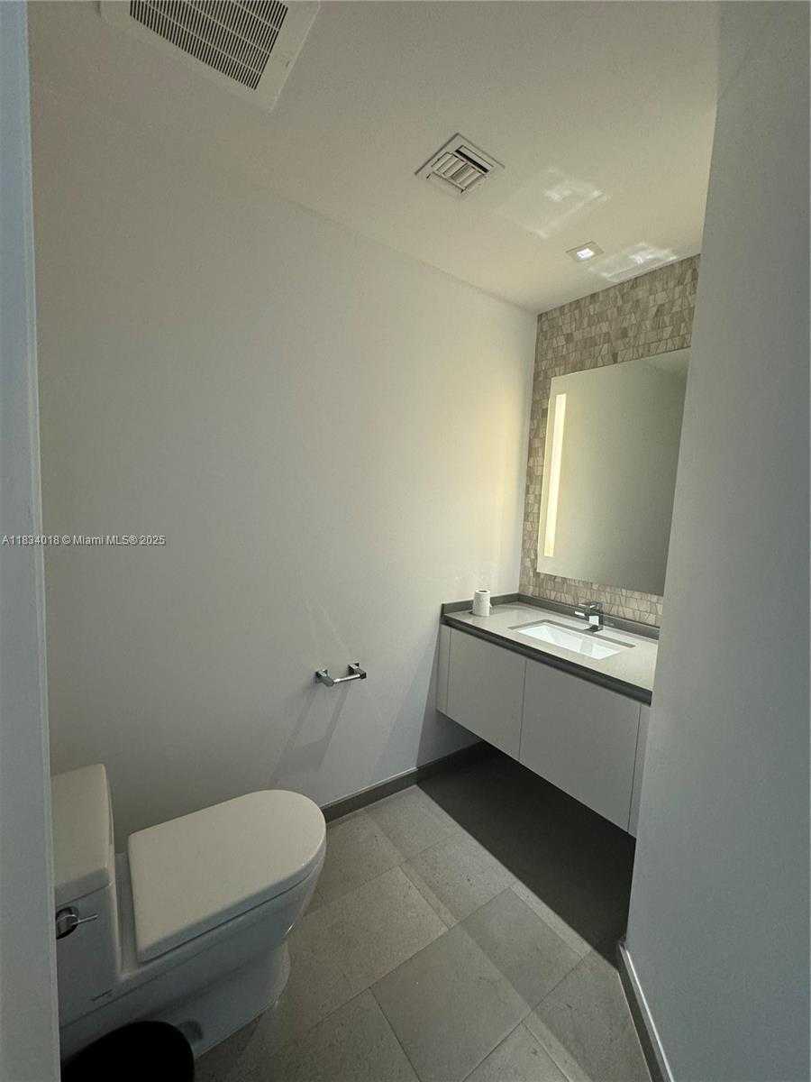 Small Image of 88 SOUTH WEST 7TH ST #1711, Miami Number 12