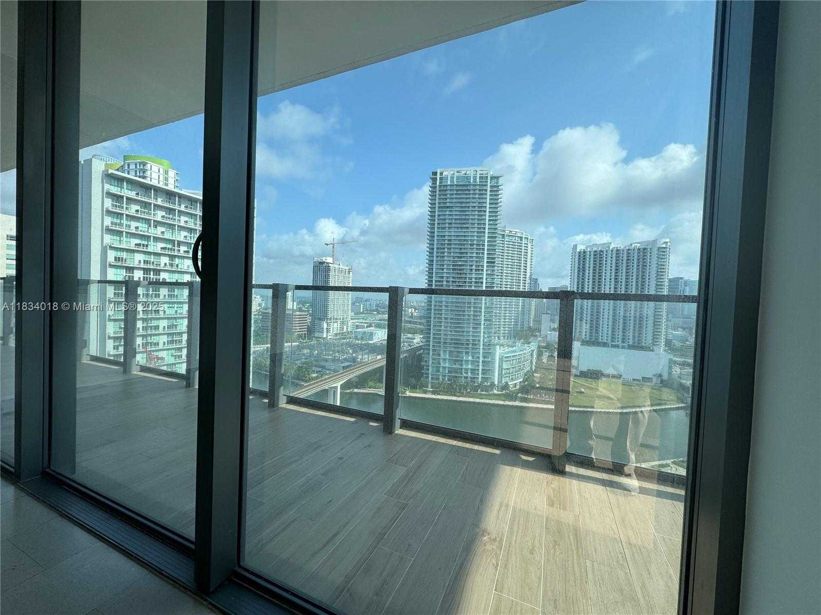 Small Image of 88 SOUTH WEST 7TH ST #1711, Miami Number 23