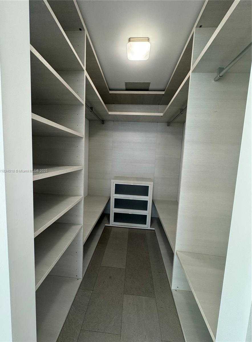 Small Image of 88 SOUTH WEST 7TH ST #1711, Miami Number 27