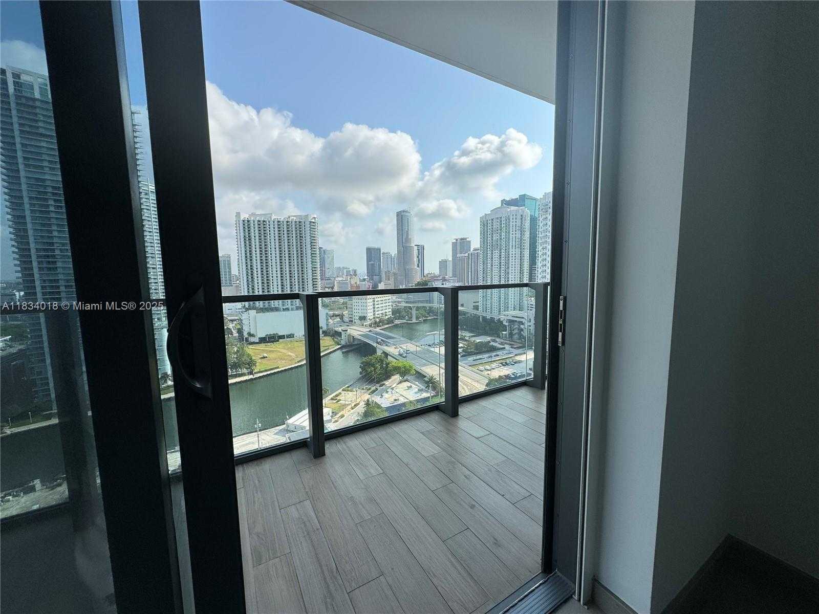 Small Image of 88 SOUTH WEST 7TH ST #1711, Miami Number 32