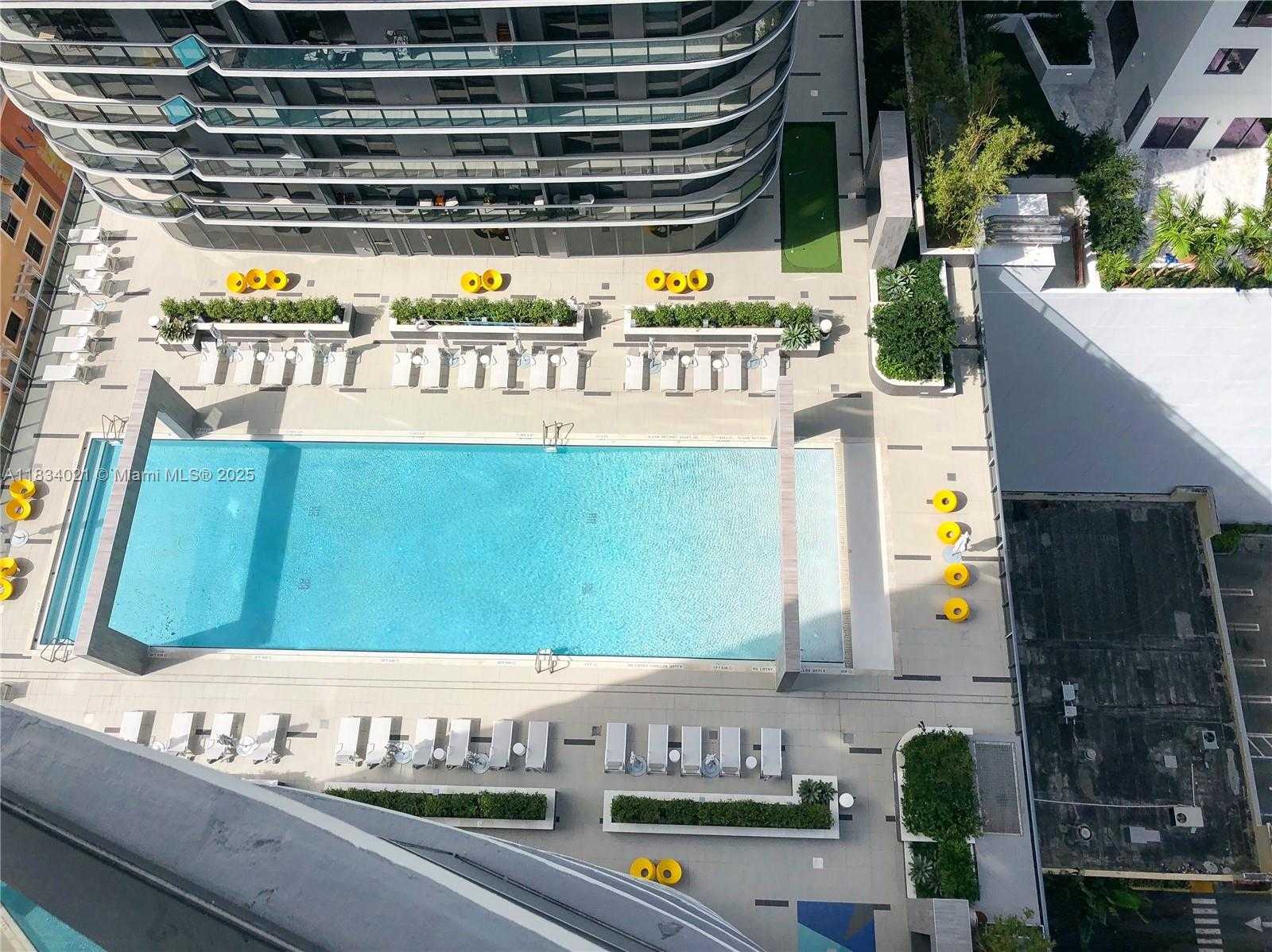 Small Image of Miami Number 21