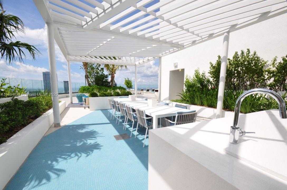 Small Image of Miami Number 35