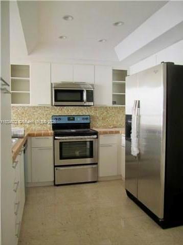 Small Image of 520 BRICKELL KEY DR #A1519, Miami Number 3