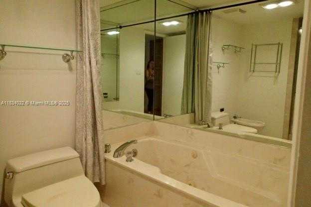 Small Image of 520 BRICKELL KEY DR #A1519, Miami Number 7