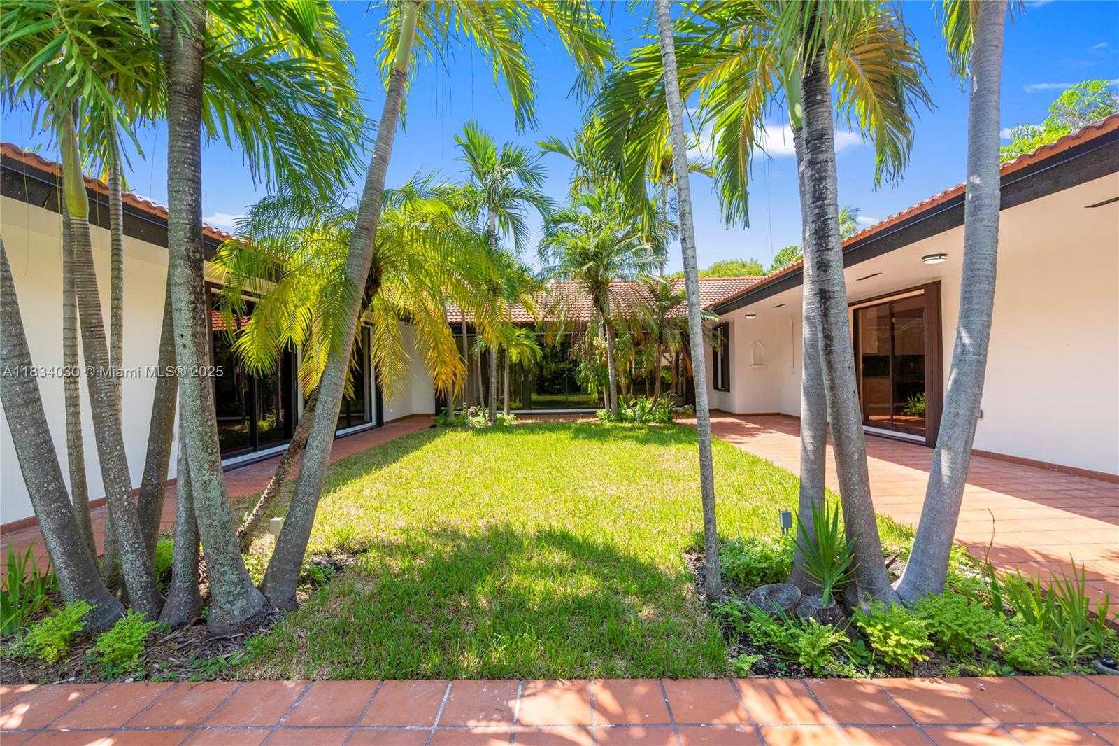 Small Image of 101 ISLAND DR, Key Biscayne Number 11