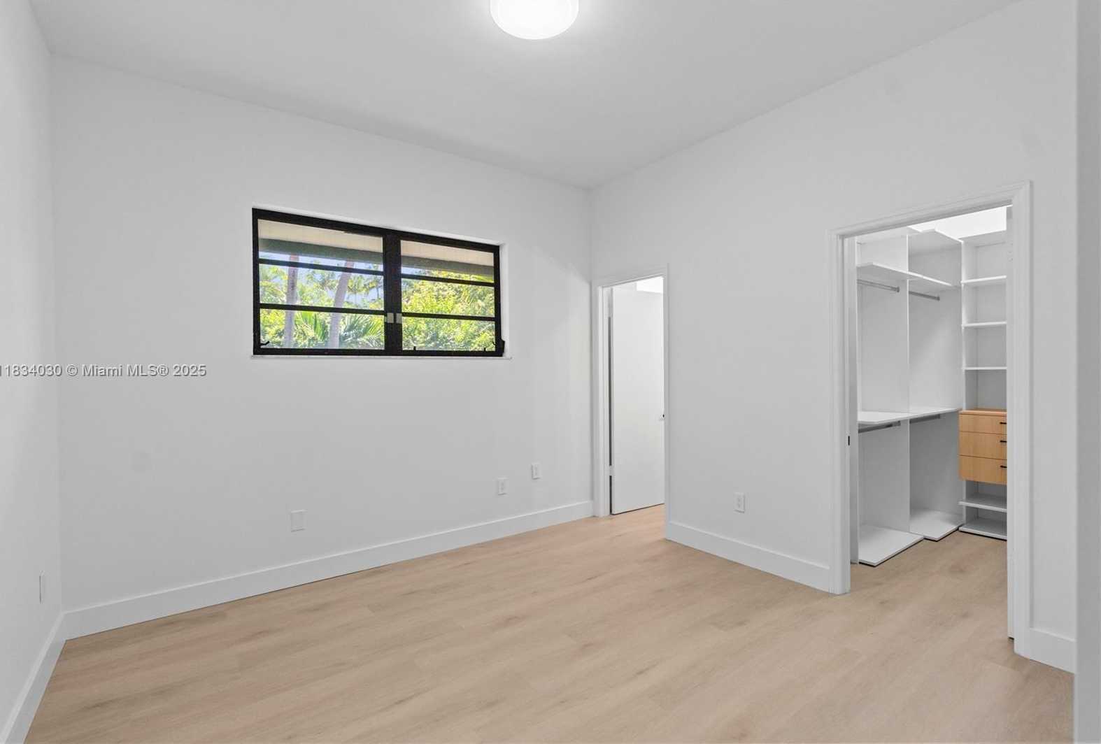 Small Image of 101 ISLAND DR, Key Biscayne Number 25