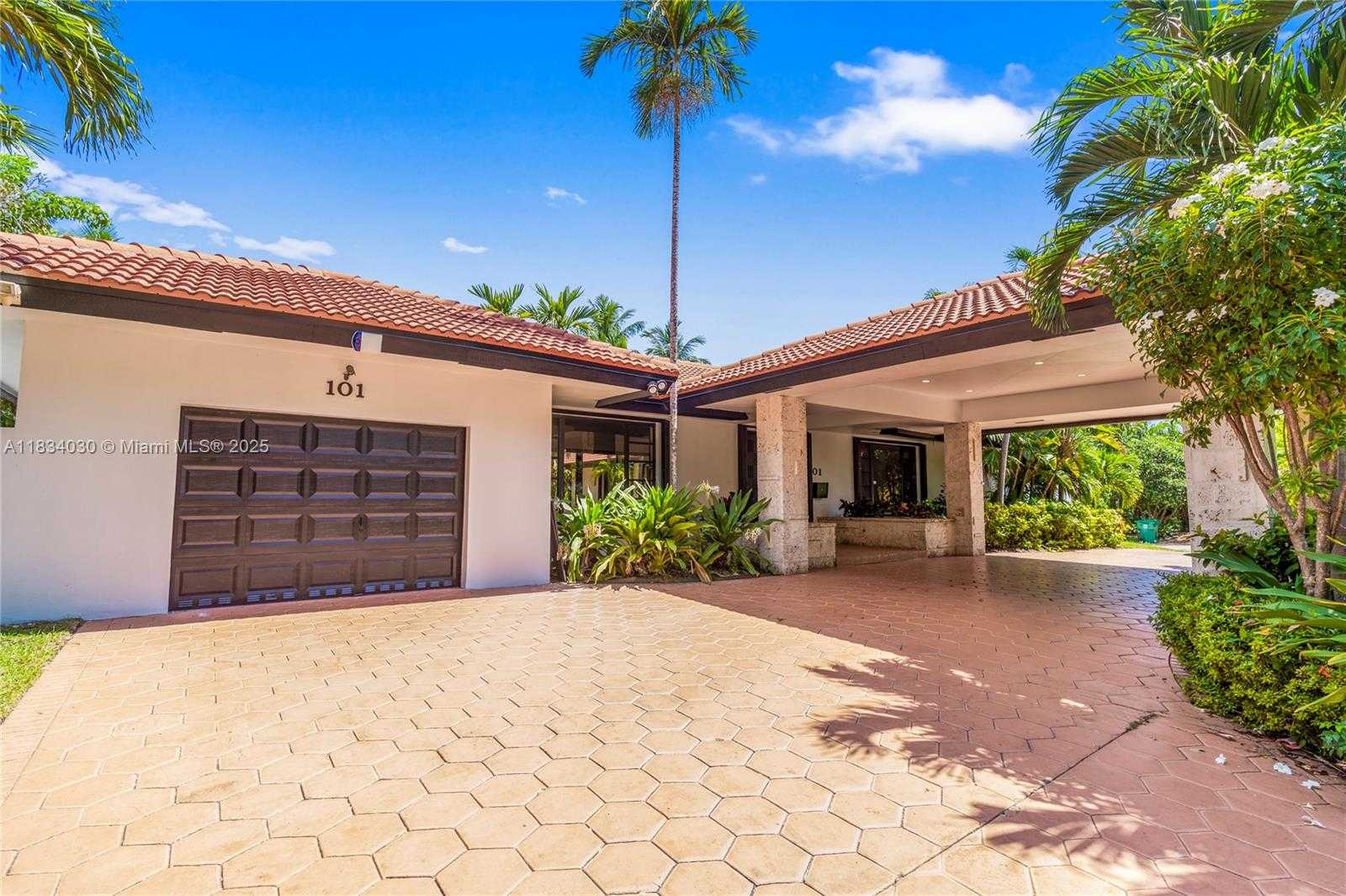 Small Image of 101 ISLAND DR, Key Biscayne Number 30