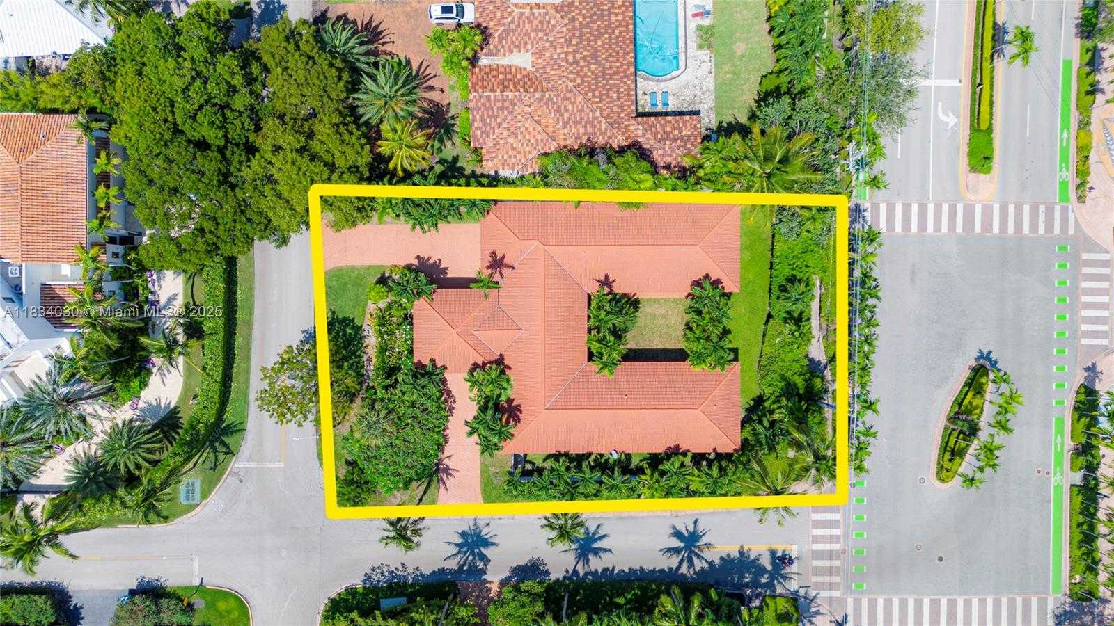Small Image of 101 ISLAND DR, Key Biscayne Number 32
