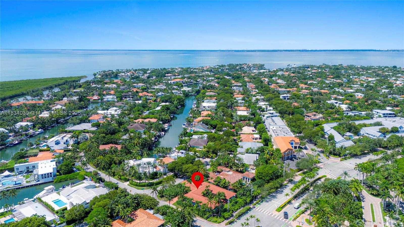 Small Image of 101 ISLAND DR, Key Biscayne Number 37
