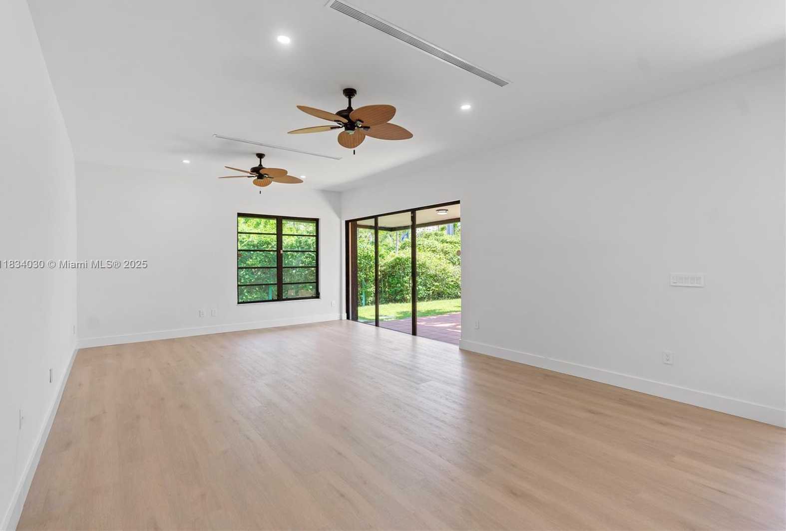 Small Image of 101 ISLAND DR, Key Biscayne Number 8