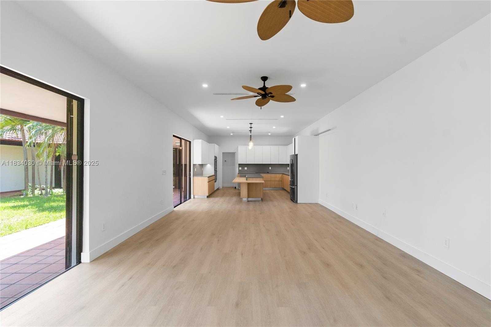 Small Image of 101 ISLAND DR, Key Biscayne Number 9