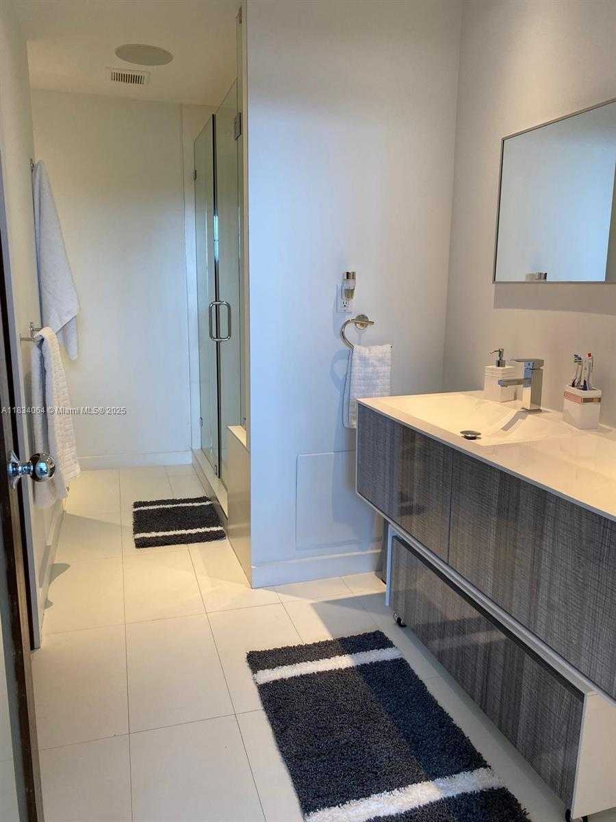 Small Image of 6770 INDIAN CREEK DR #T-F, Miami Beach Number 13