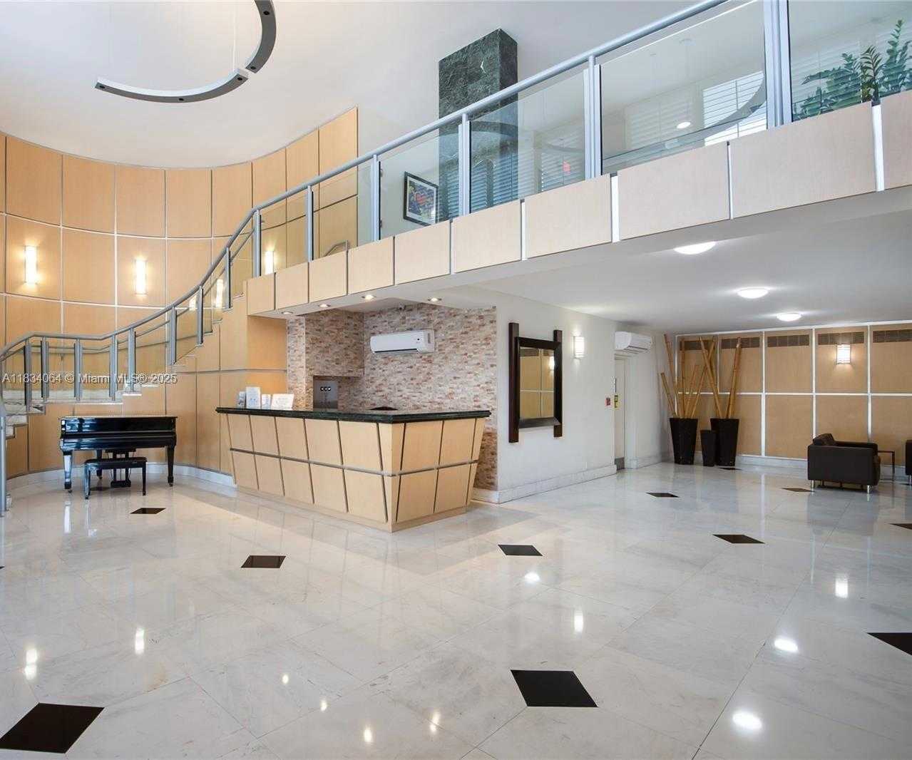 Small Image of 6770 INDIAN CREEK DR #T-F, Miami Beach Number 3