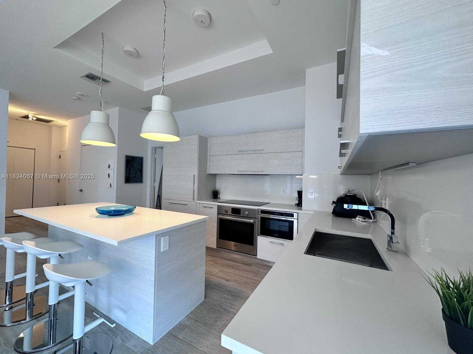 Small Image of 45 SOUTH WEST 9TH ST #4508, Miami Number 3