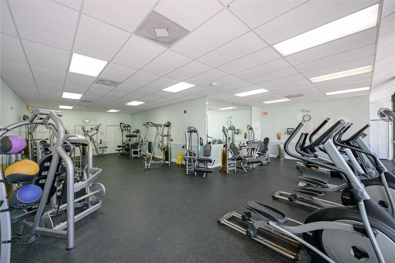 Small Image of 2201 SOUTH OCEAN DR #2202, Hollywood Number 31