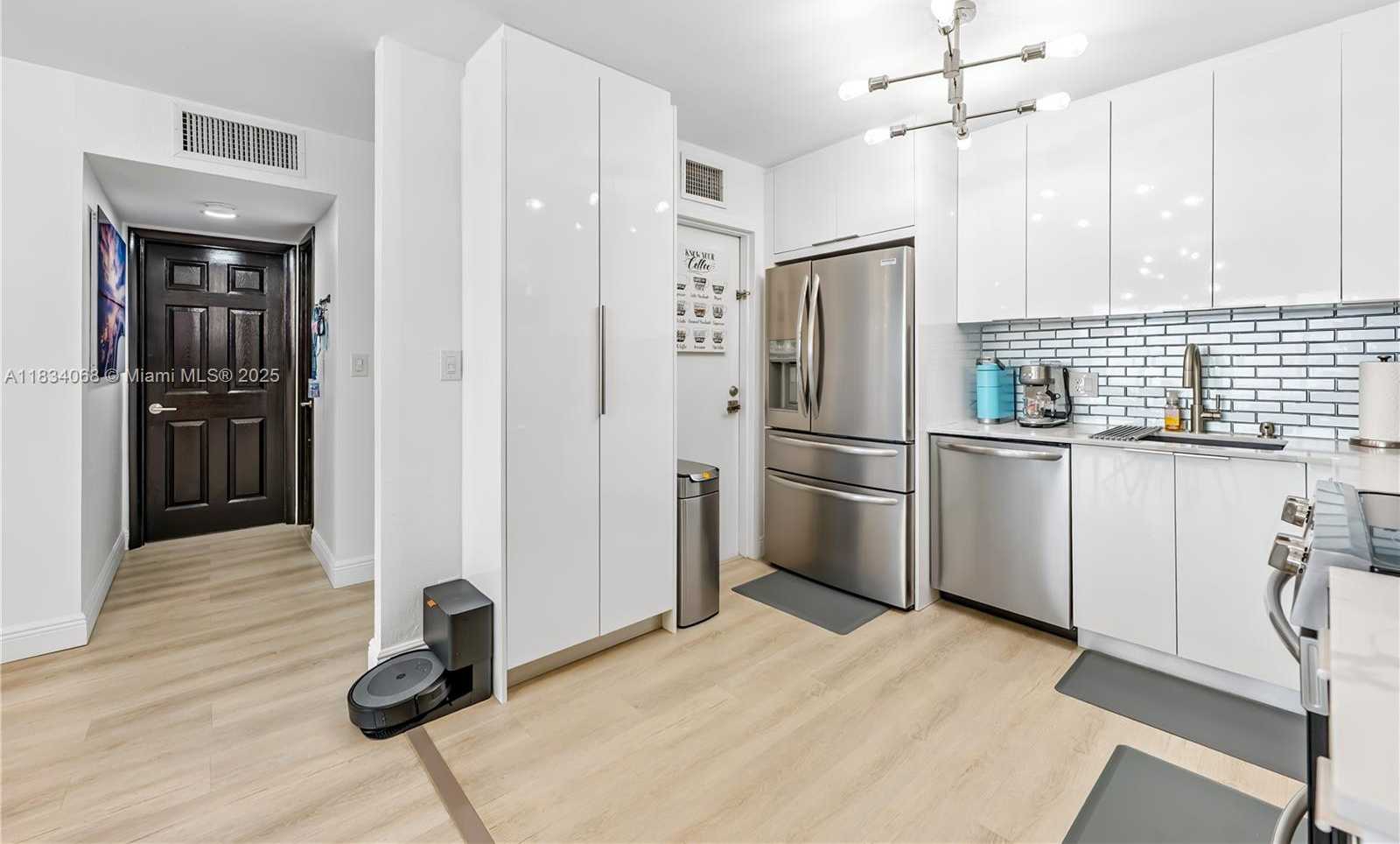 Small Image of 2201 SOUTH OCEAN DR #2202, Hollywood Number 5