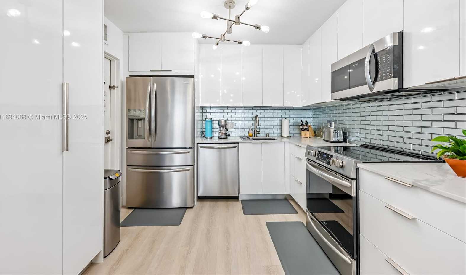 Small Image of 2201 SOUTH OCEAN DR #2202, Hollywood Number 7