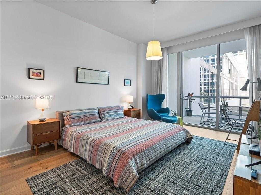 Small Image of 6799 COLLINS AVE #301, Miami Beach Number 14