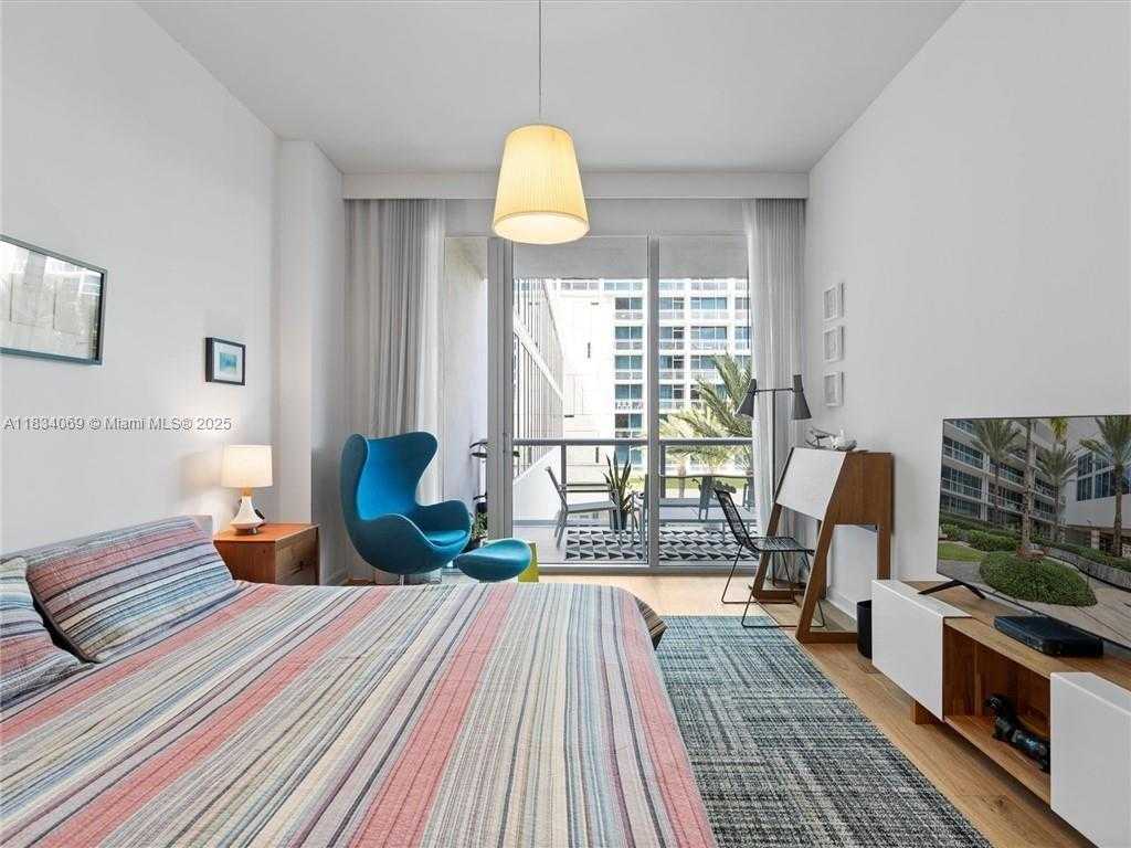Small Image of 6799 COLLINS AVE #301, Miami Beach Number 16