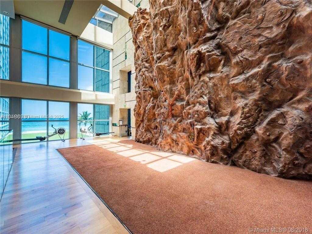 Small Image of 6799 COLLINS AVE #301, Miami Beach Number 42