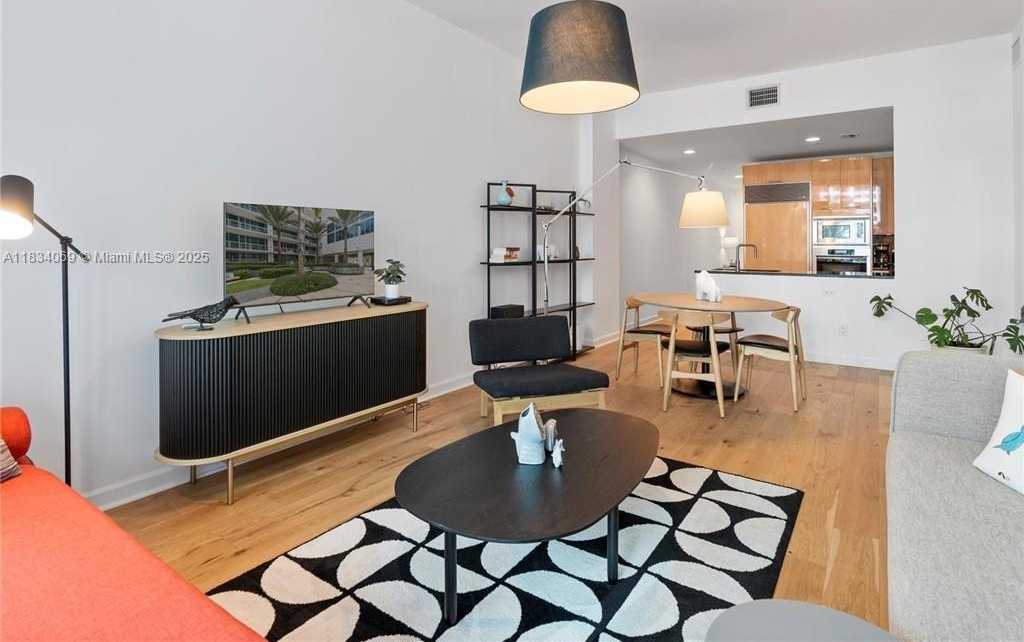 Small Image of 6799 COLLINS AVE #301, Miami Beach Number 9