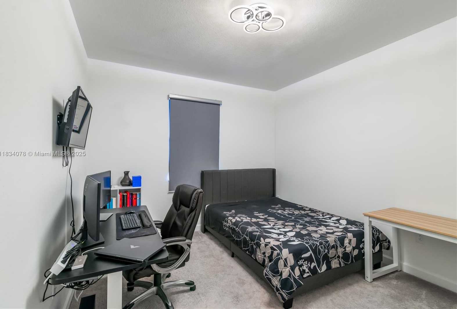 Small Image of 13612 SOUTH WEST 184TH LN, Miami Number 19