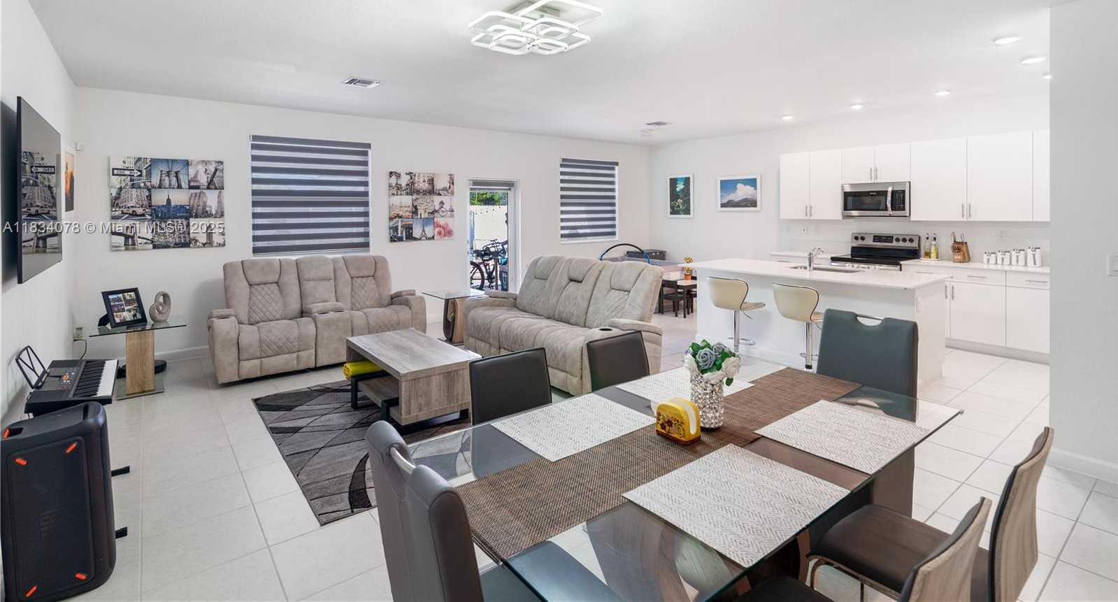 Small Image of 13612 SOUTH WEST 184TH LN, Miami Number 7